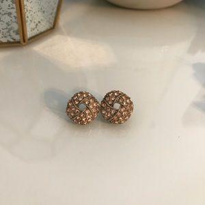 Earrings with rose gold jewels